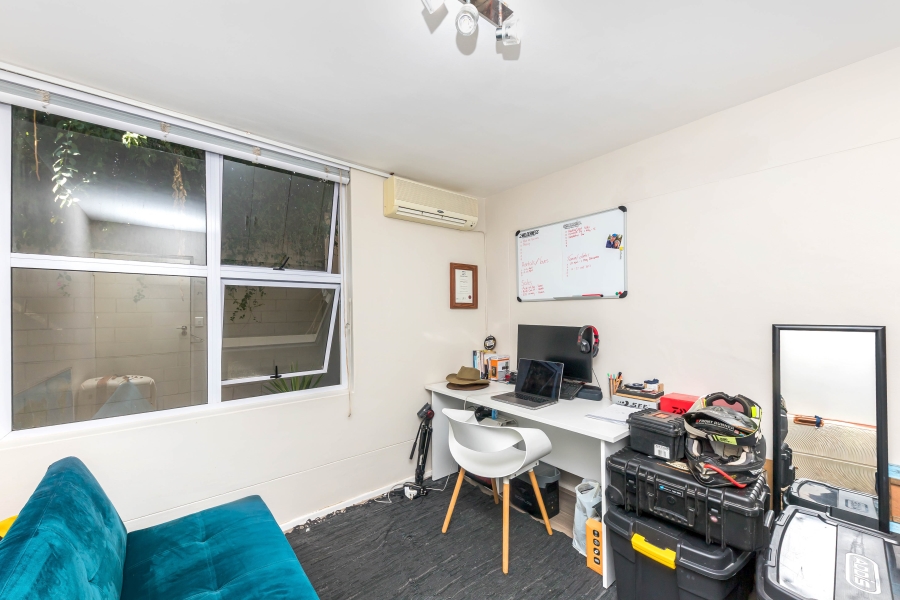 2 Bedroom Property for Sale in Sea Point Western Cape